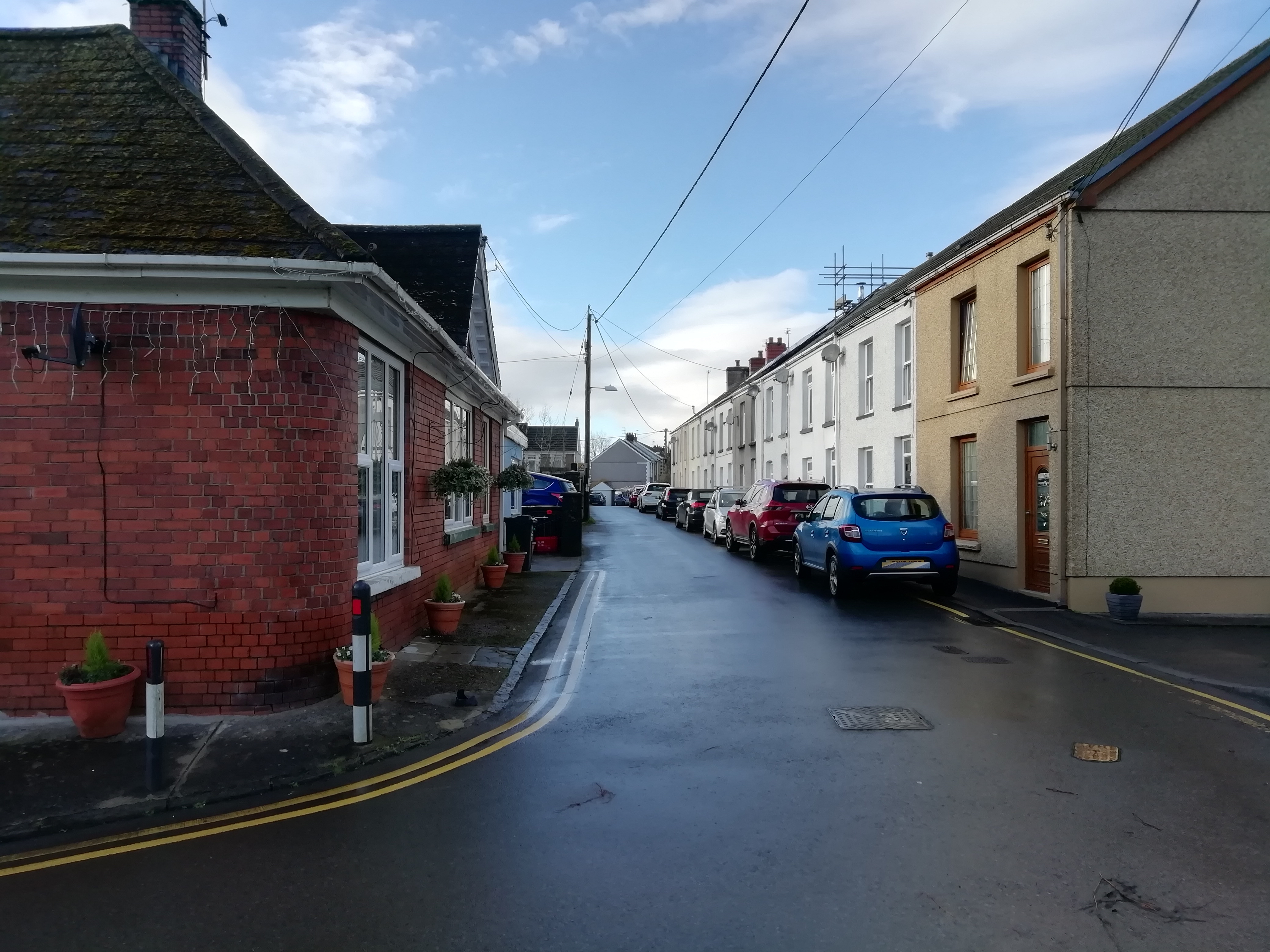 Main road in Cae Hopkin