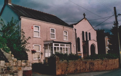 Sacred Heart Roman Catholic Church, Ystradgynlais